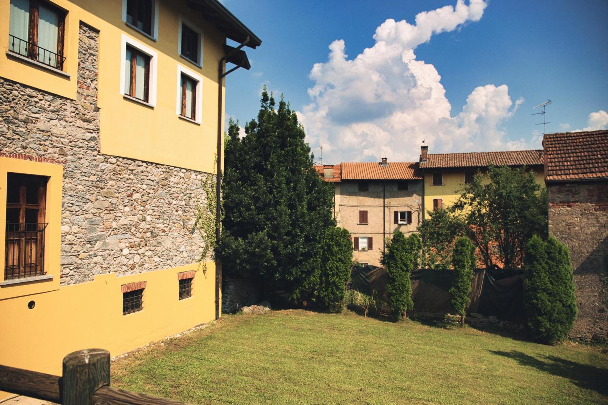 Robin'S Nest Hotell Paruzzaro Exteriör bild
