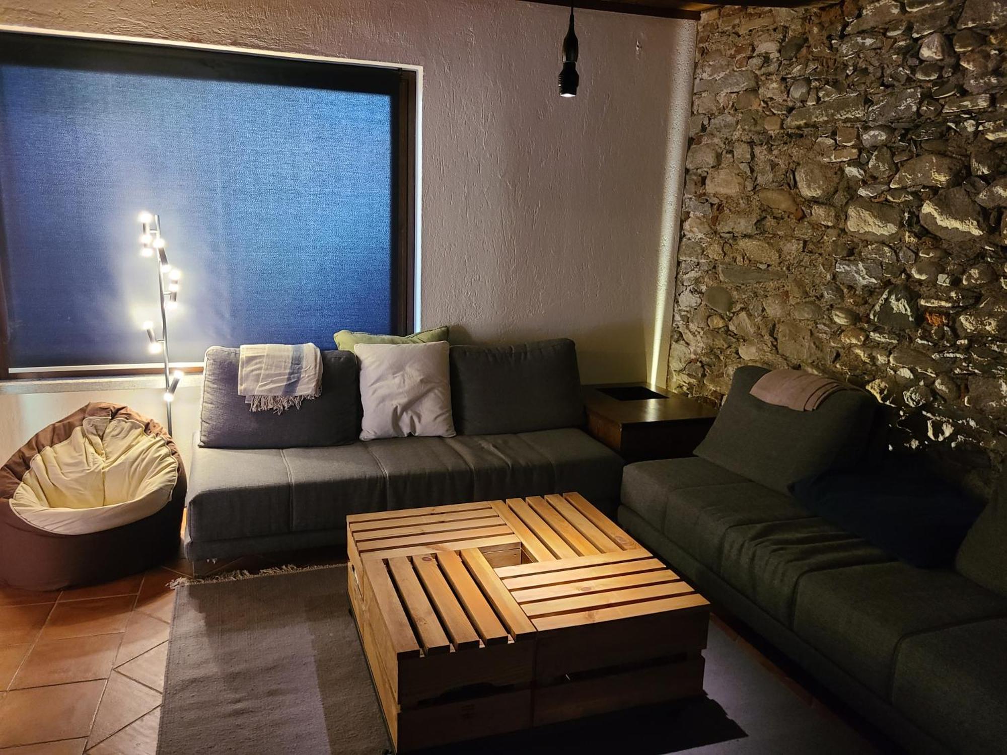 Robin'S Nest Hotell Paruzzaro Exteriör bild