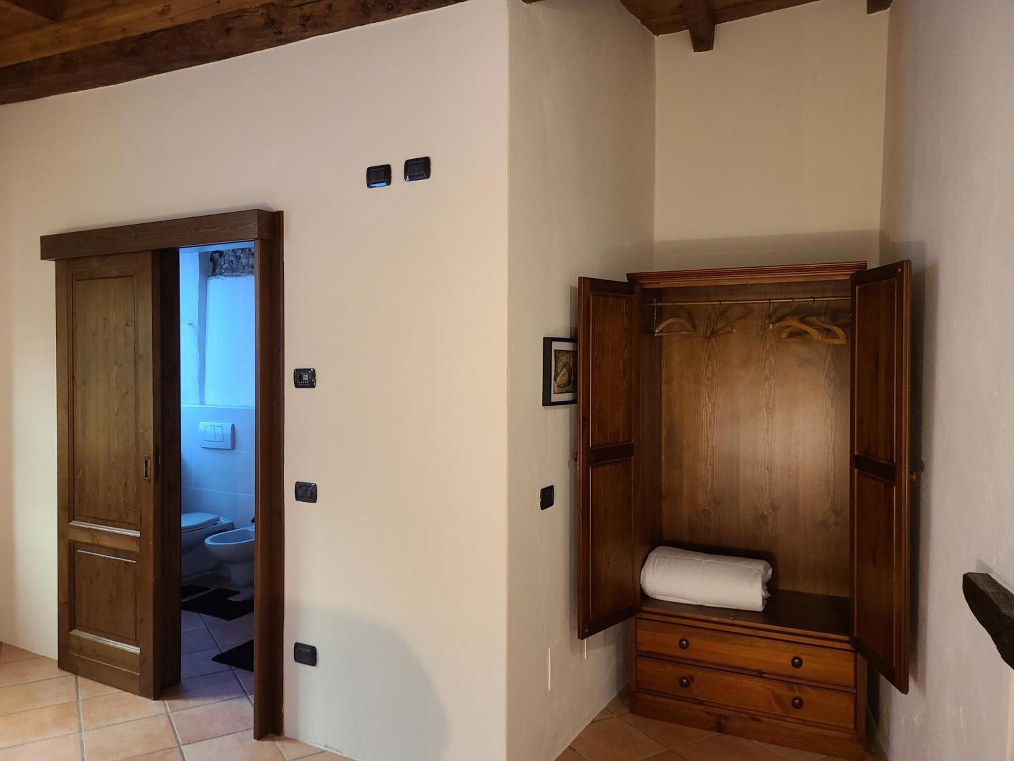 Robin'S Nest Hotell Paruzzaro Rum bild