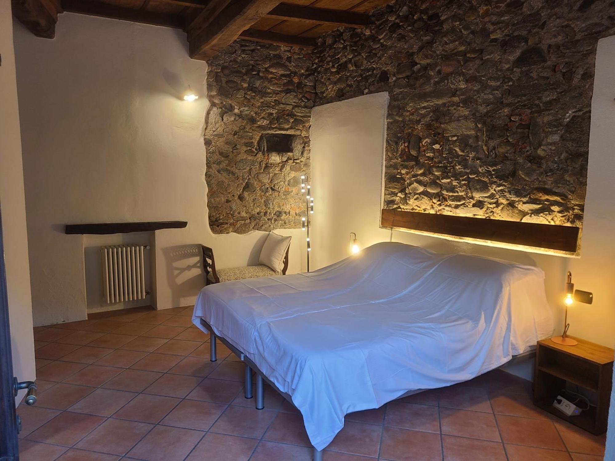 Robin'S Nest Hotell Paruzzaro Rum bild