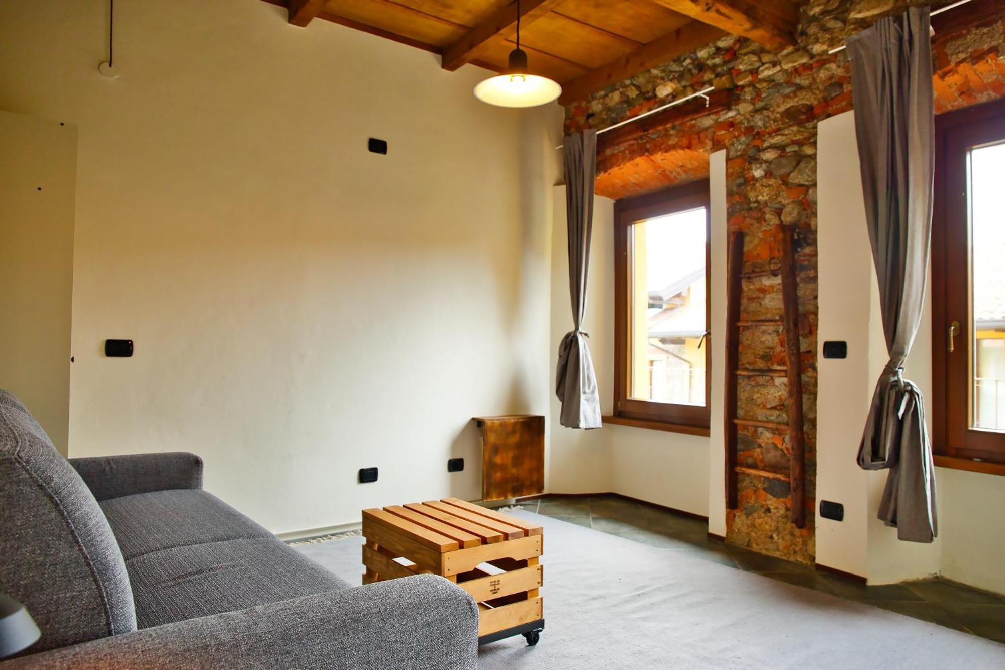 Robin'S Nest Hotell Paruzzaro Exteriör bild